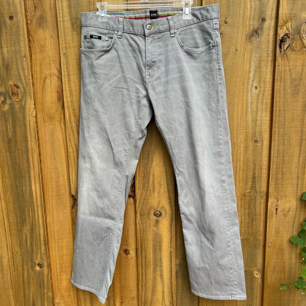 Boss Hugo Maine Regular Fit Light Gray Jeans Men’s SZ 34/30
